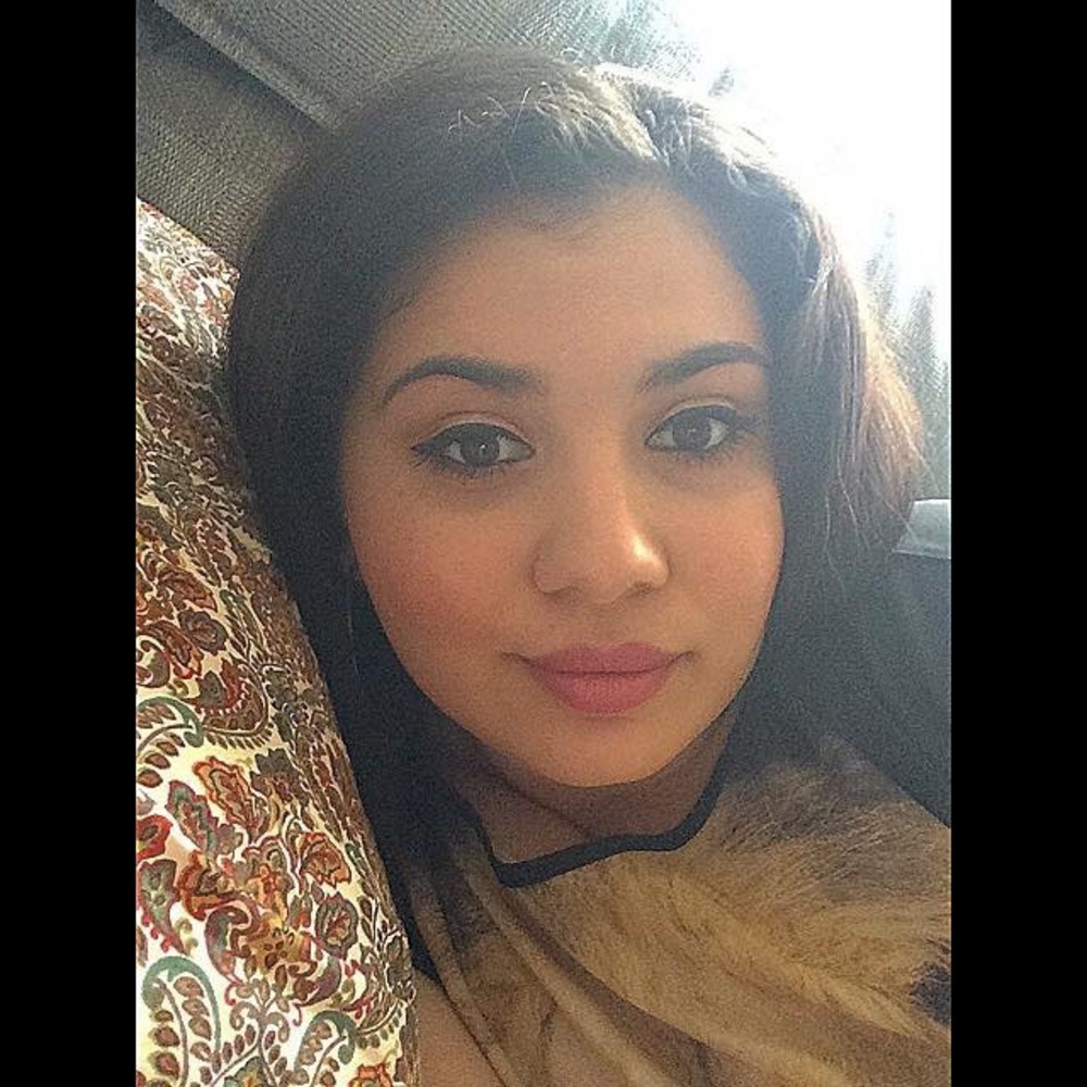 Meet your Posher, Daniela